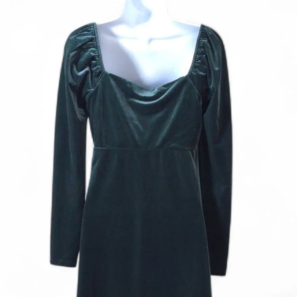 Boden NWT Green Velvet Midi Dress Sweetheart Neck Long Sleeve Holiday Sz 2